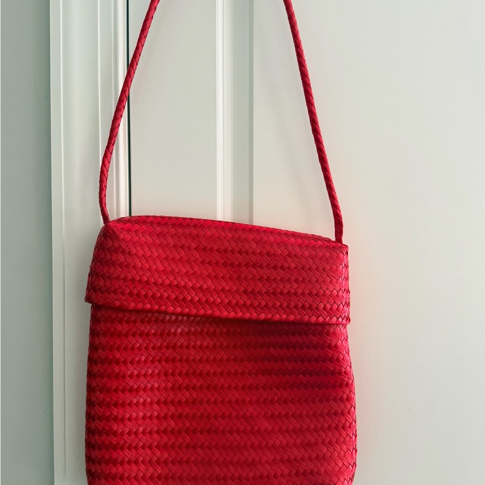 Red Woven Shoulder Bag - Stylish Women's Crossbody